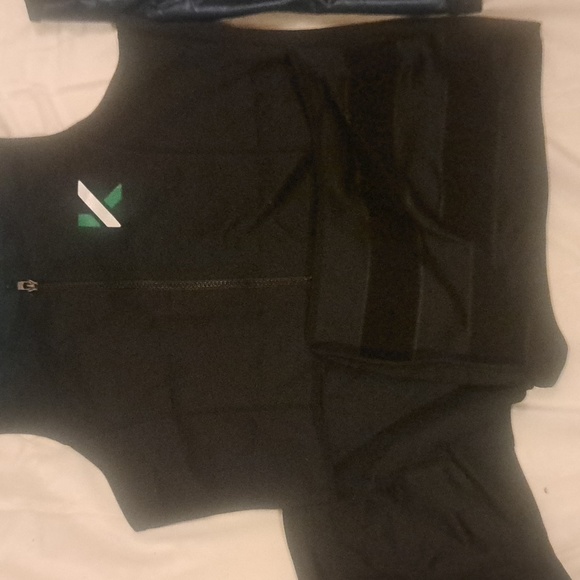 Closet clearance - Picture 2 of 7